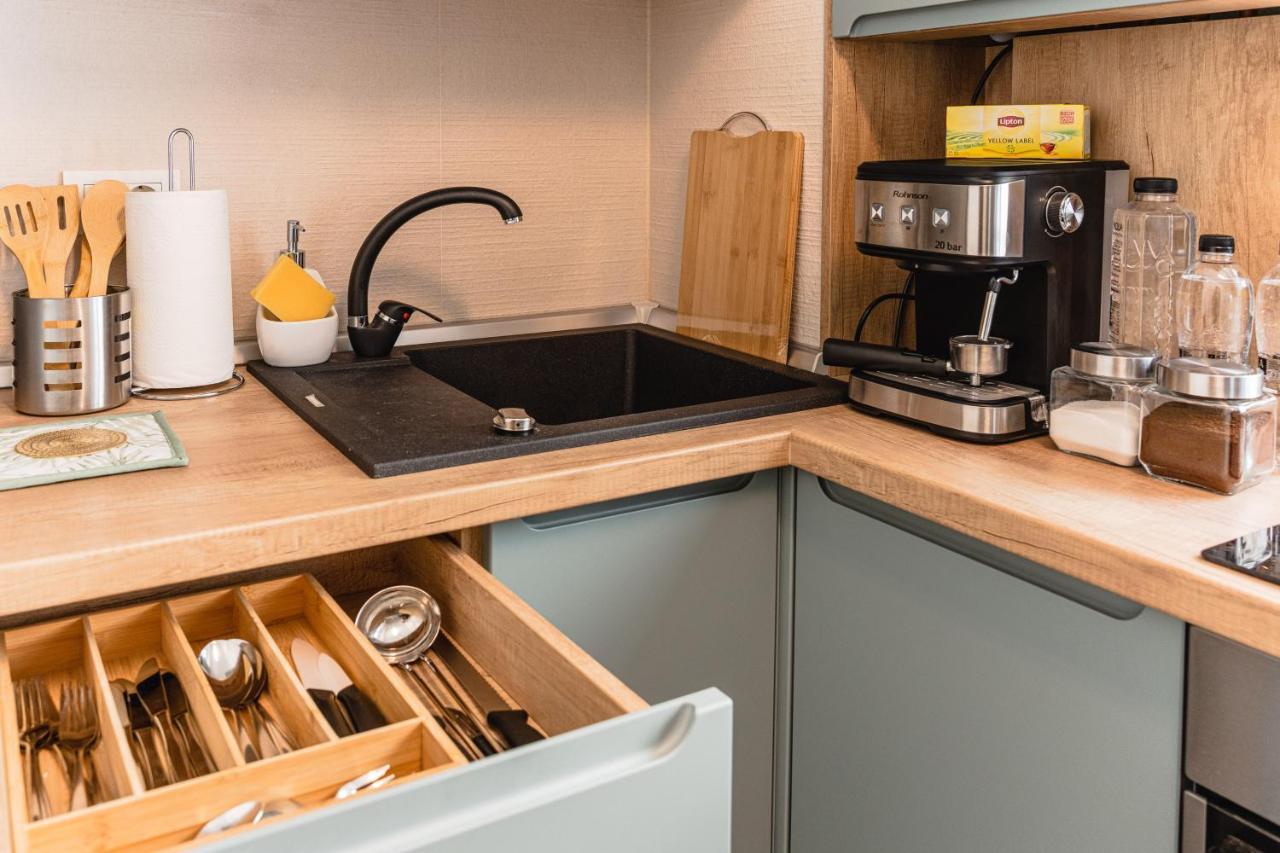 Central Athena Studio - Inima Pietei Unirii - By Openhouse Apartments ทิมิชัวรา ภายนอก รูปภาพ